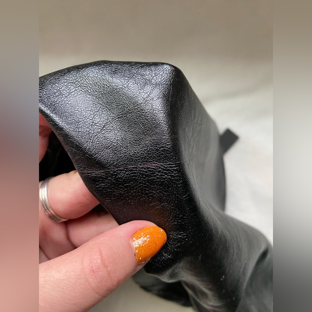 Women’s Blank NYC skinny classique faux leather pants - Picture 10 of 16